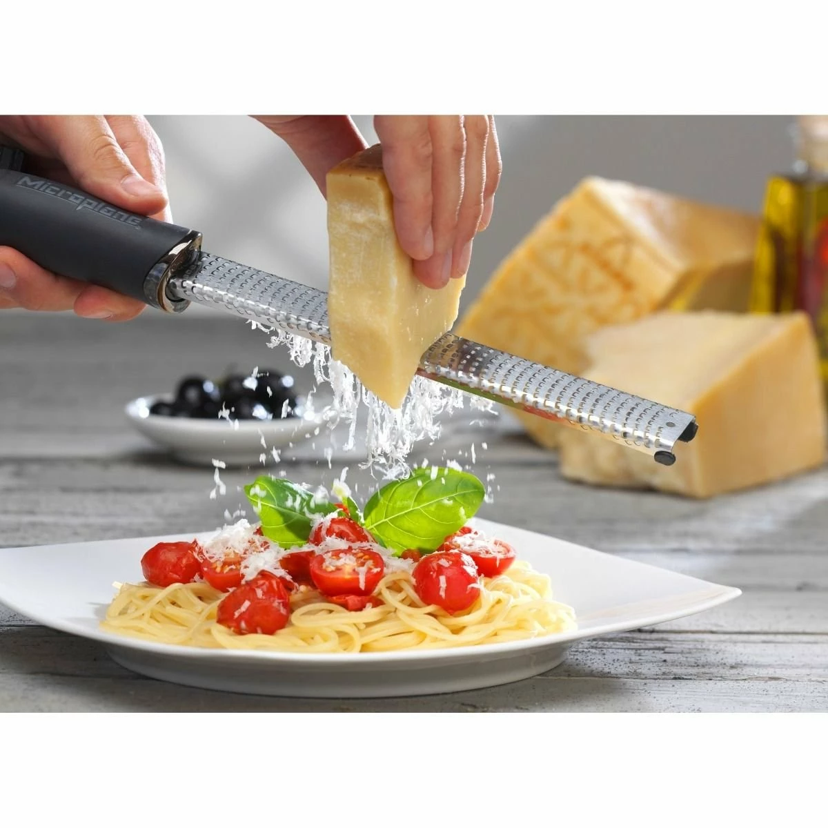 Cheap 𧨠Microplane Premium Series Zester & Grater | Black β€οΈ 4 Cheap 𧨠Microplane Premium Series Zester & Grater | Black β€οΈ - Image 2