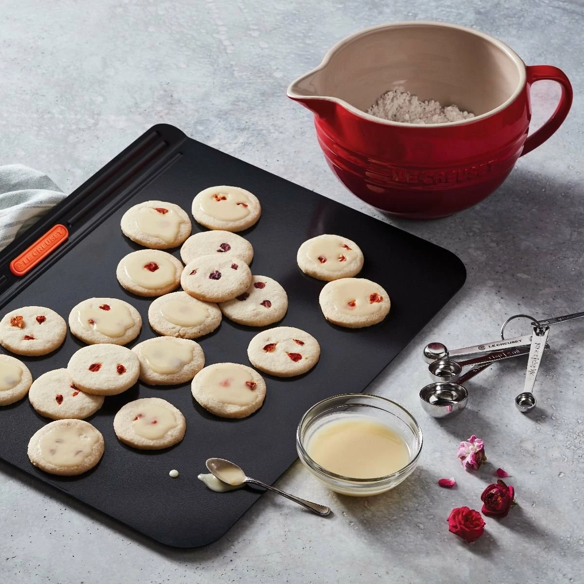 Discount ๐ Le Creuset 2 Qt. Stoneware Batter Bowl | Cerise/Cherry Red ๐ 5 Discount ๐ Le Creuset 2 Qt. Stoneware Batter Bowl | Cerise/Cherry Red ๐ - Image 3